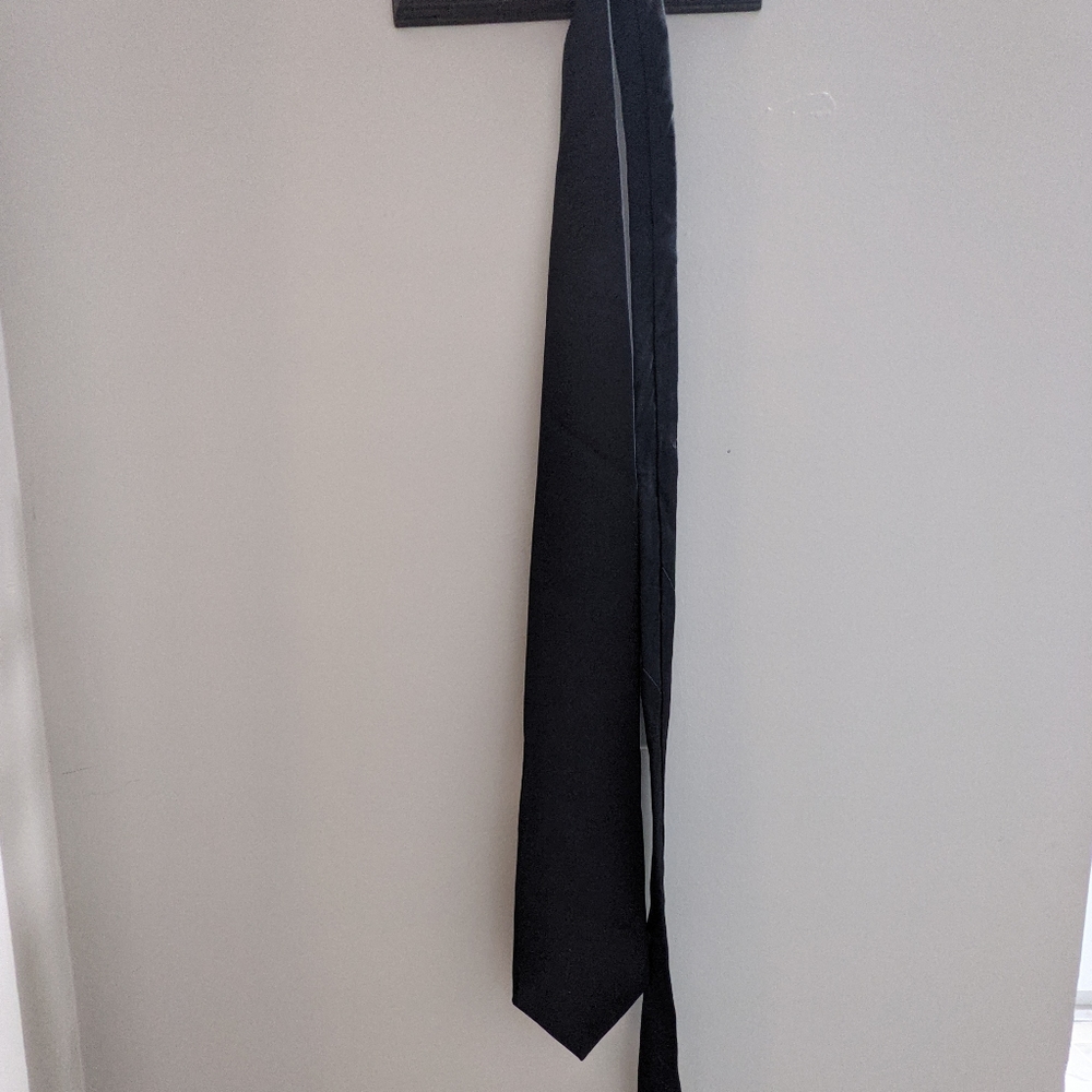 Black tie